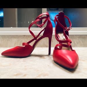 Gianni Bini Red Heels
